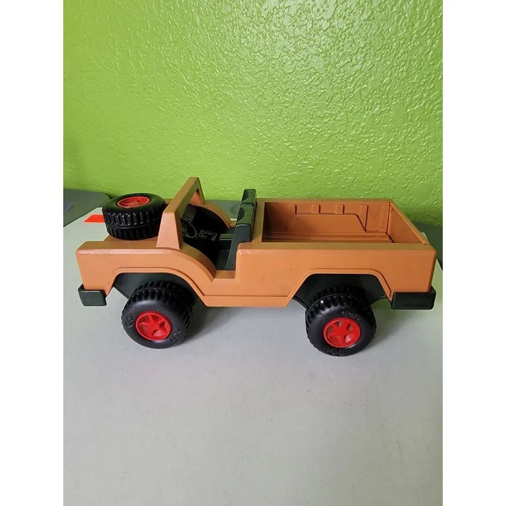 Fisher-Price Vintage 1975 Adventure People Safari #304 - Jeep‎ Truck Yellow